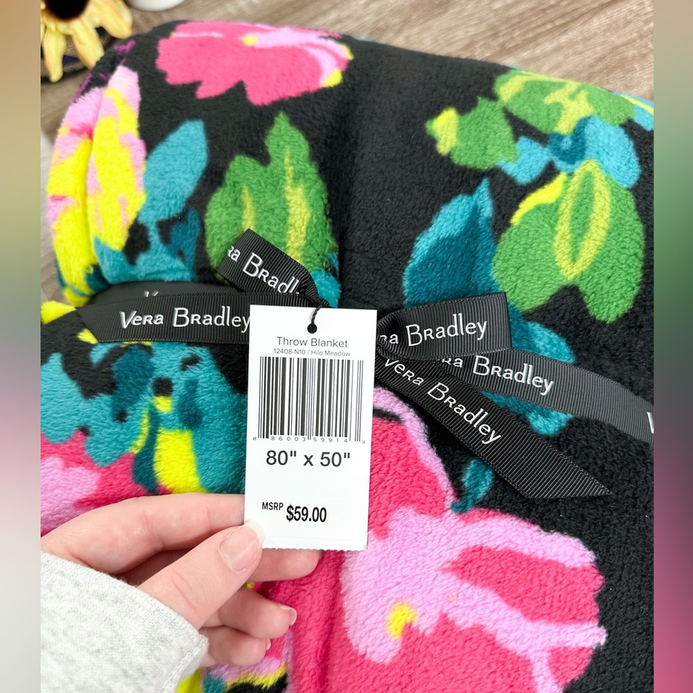 Vera Bradley - 80” x 50” Throw Blanket - Hilo Meadow - NWT - Picture 3 of 3